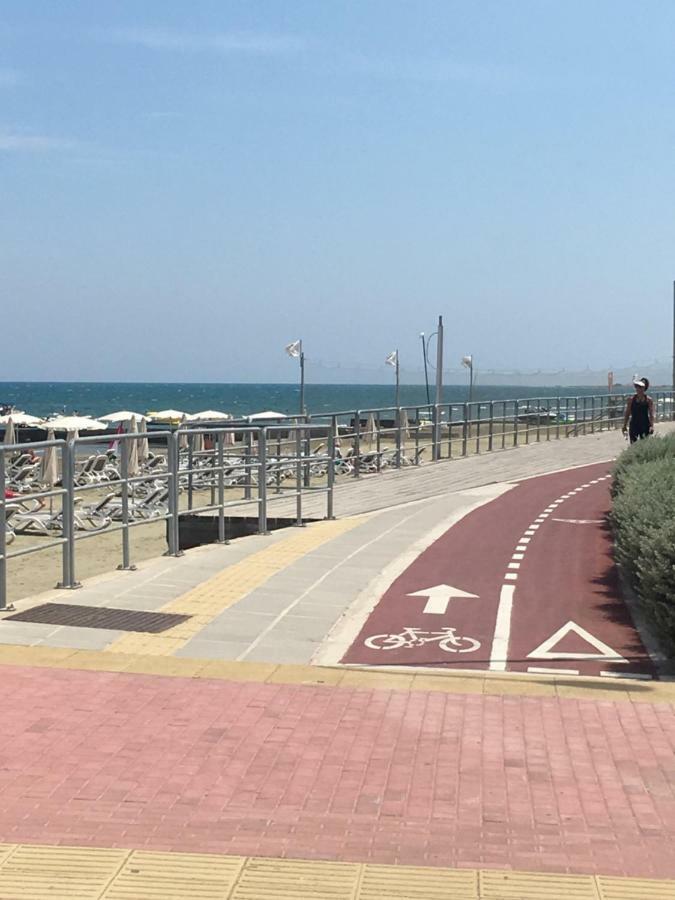 Larnaca Beach Apartment 44 المظهر الخارجي الصورة